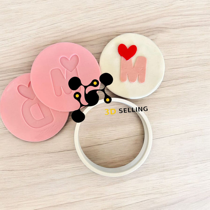 SELLING3D Casa, arredamento e bricolage:Articoli per cucina e bar:Accessori per pasticceria:Altro accessori per pasticceria Lettera M stampo in 3D 8cm