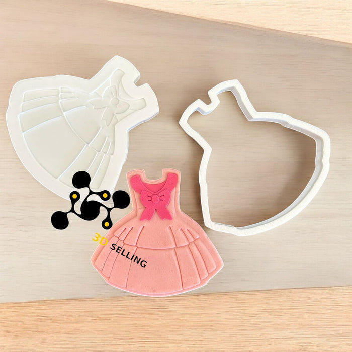 Selling3D Casa, arredamento e bricolage:Articoli per cucina e bar:Accessori per pasticceria:Altro accessori per pasticceria Vestito Bimba formina in 3D
