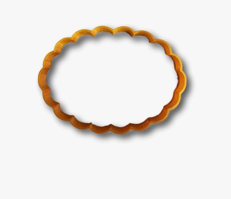 Cornice ovale smerlata