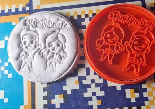 selling3d Casa, arredamento e bricolage:Articoli per cucina e bar:Accessori per pasticceria:Formine e stampi per biscotti 7.5 cm Me contro te cookie cutter formina tagliabiscotti oppure pasta di zucchero