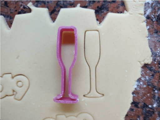 selling3d Casa, arredamento e bricolage:Articoli per cucina e bar:Accessori per pasticceria:Formine e stampi per biscotti 7 cm Formina tagliabiscotti bicchiere champagne flute cookie cutter pasta zucchero