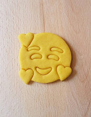 Emoji Formina Per Biscotti Faccina Bacio Cuore Innamorato Stampino Cookie Cutter - 3d Selling